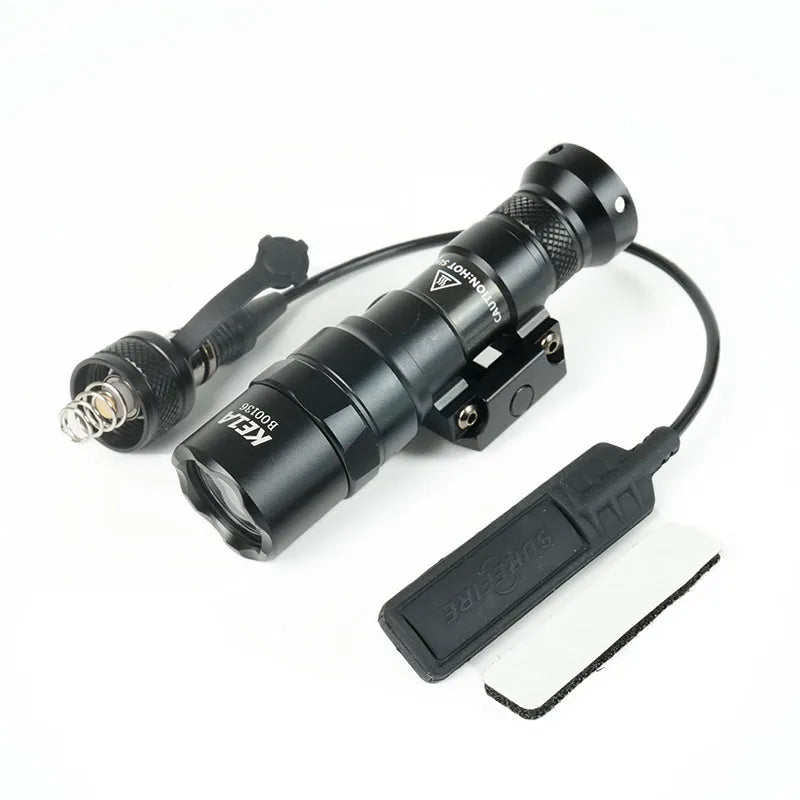 Tactical SF M300C M600C Metal Flashlight Strobe Scout Light X300 X300U Ultra Airsoft Hunting Weapon Scout Light Fit 20mm Rail